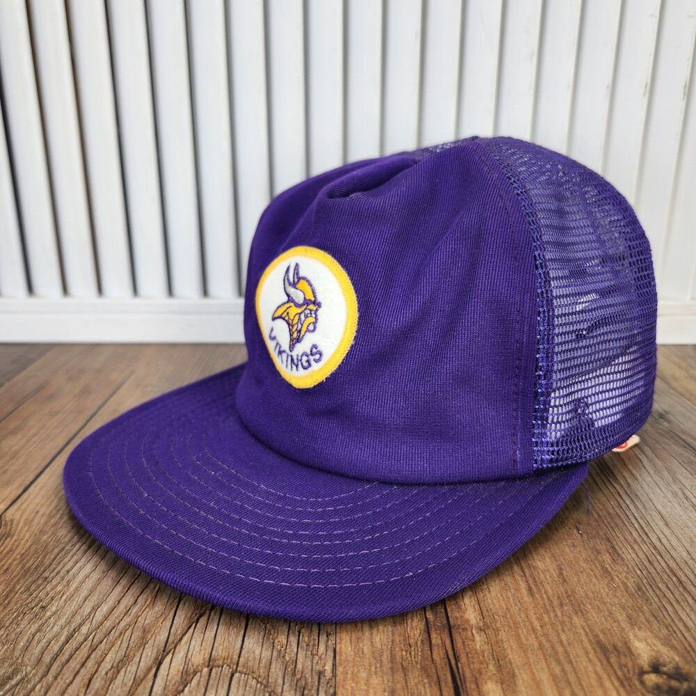 VTG AJD Minnesota Vikings Trucker Hat Purple Team Patch Mesh Snapback Knit Cap